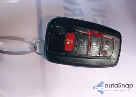 2020 Toyota Rav4 Xle Premium z USA, uszkodzony, nr VIN 2T3C1RFV7LW082164